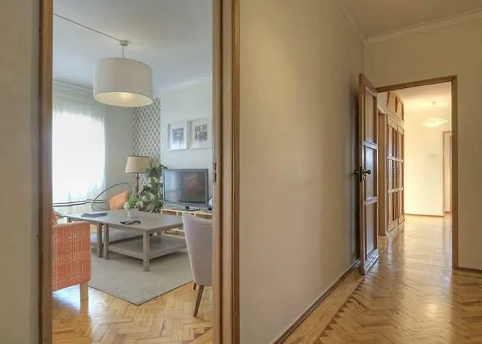 Апартаменти Santa Apolonia 7d - 6 Bedrooms